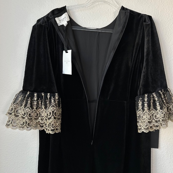 Tuckernuck Pomander Place size XXXL Lilith long dress black velvet gold lace NEW - Picture 9 of 14